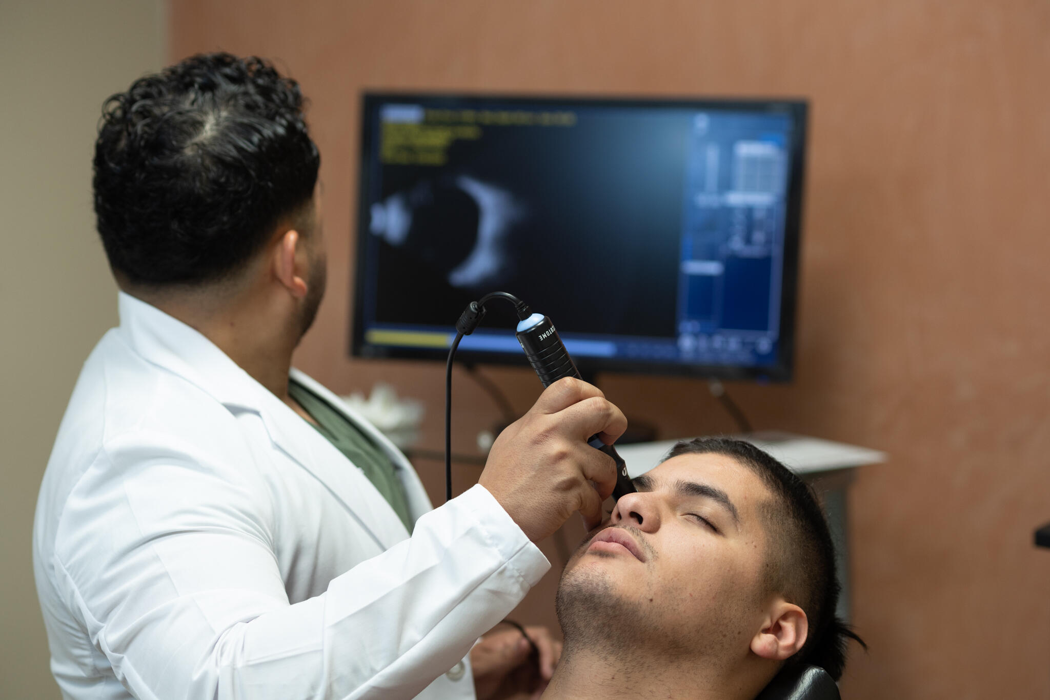 Dr. Eder Aragon Oftalmologo San Luis Rio colorado